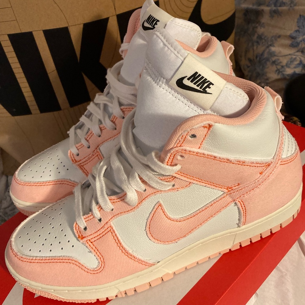 Womens Nike dunk hi